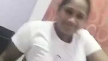 Desi Desi Bhabhi Blowjob