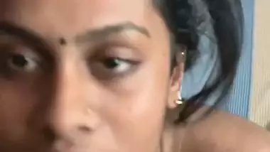 Tamil wife sloppy blowjob and pussy lick viral MMS