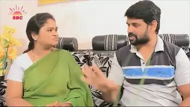 Mallu bbw aunty romances hubby’s friend in kitchen