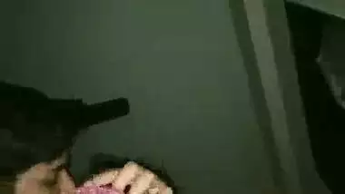 Desi housewife deep sucking MMS sex video