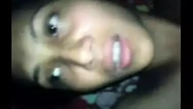 Sexy Bengaluru desi girlfriend gives blowjob before sex