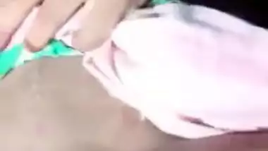 Camel-toe Desi pussy gets XXX fingered by horny babe for the cam