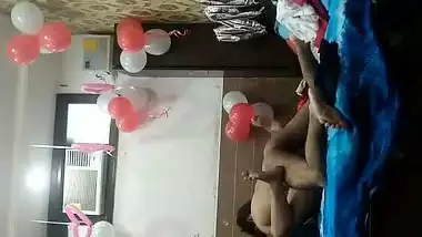 Loud moaning Indian XXX video with friends wife