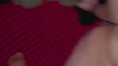 Nude Indian girl gets cum facialized by her lover