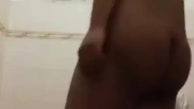 Desi Bhai Se Chudwa Kar Papa Ne Dekh Kar Mujhe Nanga Dekha Mere Papaji Ne