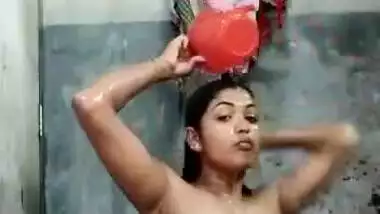 Sexy Desi Bhabhi Bathing
