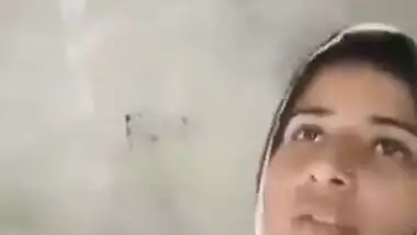 Village bhabhi pussy fingering and blowjob to devar quickly