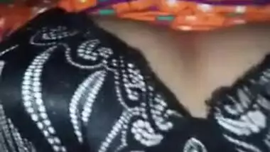 Sexy Muslim girl boobs show on a video call