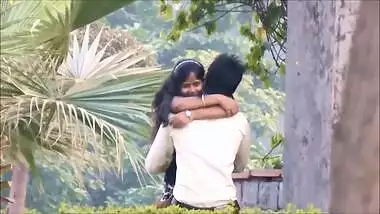 Couple Romance In Park - Movies. video2porn2