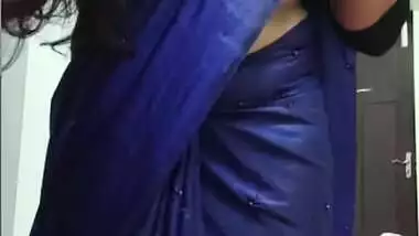 Mallu Tango Girl in Saree (Non Nude)