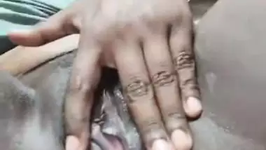 Mallu sex beauty girl spreading big ass viral MMS