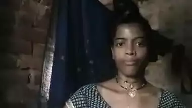 Dehati bhabhi records naked dressing up video