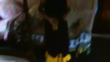 Lucknow Bhabhi Ghazala Boob Show