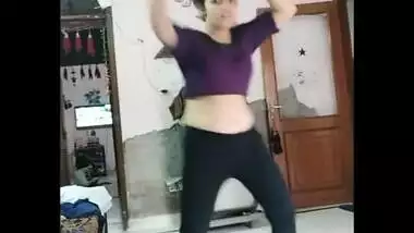 Bubbly homely beauty anuradha navel belly button dance
