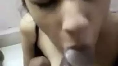 Indian girl Nidhi sucking boyfriends dick