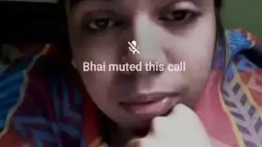 Indian video call sex chat of horny GF viral clip