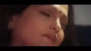 Beautiful Aunty and Servente Romantic Scenes...