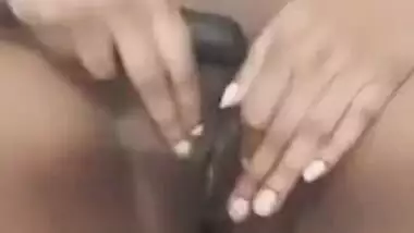 Today Exclusive -horny Indian Girl Shows Her Boobs And Masturbating Part 1