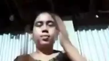 Unsatisfied slum wife fingering pussy for lover