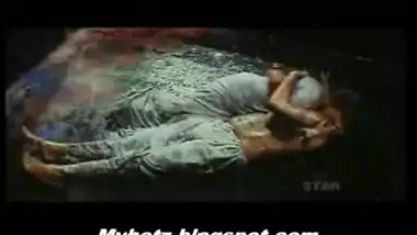 Indian sex bomb reshma masala song in desi masala