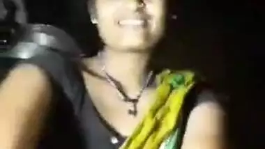 Dehathi maid exposing boobs – Desivdo