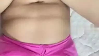 Hot girl blouse removed and nude body showing viral selfie