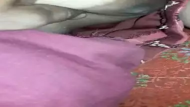 Desi aunty big boob pressed