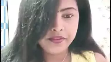 AKM Hot shriya showing booms live