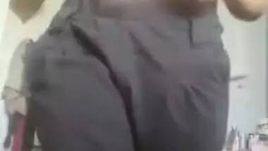 Cute Desi Girl Showing Boobs