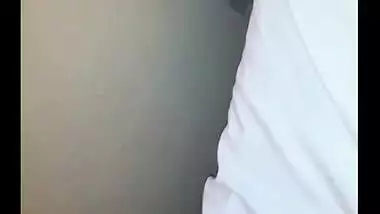 Desi Indian Randi Bharti Giving a Hot Blowjob To Customer Scandal