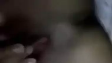 Sexually unsatisfied Desi girl focuses on energetic porn fingering