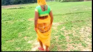 Radhika Bhabhi Ki Khet Me Chudai Indian Outdoor Sex In Hindi