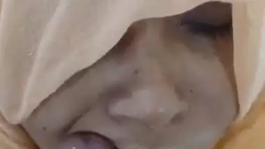 Karachi lady’s Pakistani blowjob and cum swallowing