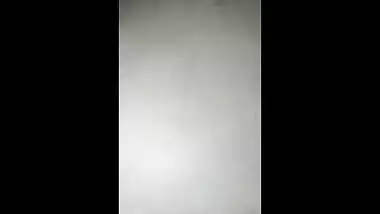 Mumbai model girl loses her virginity with big dick guy