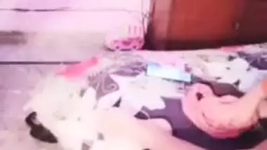 Man tricks his horny Desi stepsister into XXX sex for an MMS show