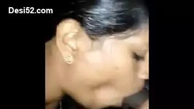 Desi cute girl sucking lover cock