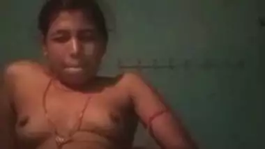 Desi bhabi show her body village