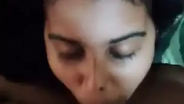 Nude girl makes her lover cum and shoots blowjob MMS