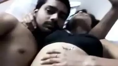 Sexy college girl video sex action with her lover