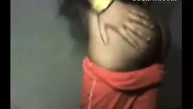 Indian lady made to expose her full nudity infront of mobile cam!