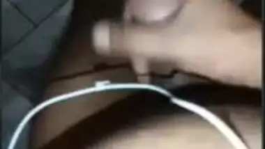 Sexy Desi village gal sucks BF's XXX boner and gets nicely drilled