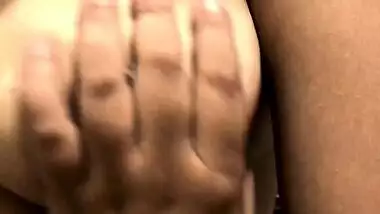 Busty Indian aunty Indian sex MMS new video
