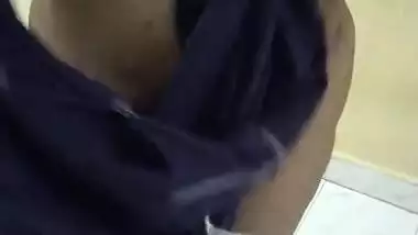 Chubby aunty showing her naked body while cleaning her house