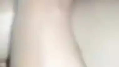 Desi nympho makes her own MMS video where she exposes XXX body parts