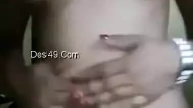 Horny Indian Girl Strips Her Cloths And Record Nude Video For Lover