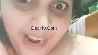 Today Exclusive- Horny Desi Bhabhi Showing Her Boobs And Pussy
