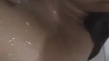 Desi XXX aunty gives a blowjob till cum receiving inside her mouth MMS