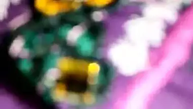 Local desi girl naked shaved pussy viral fucking