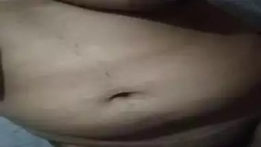 Desi bhabi show her boob nipple and fingering pussy 2