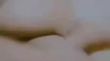 Indian girlfriend pussy pic and nude viral clip